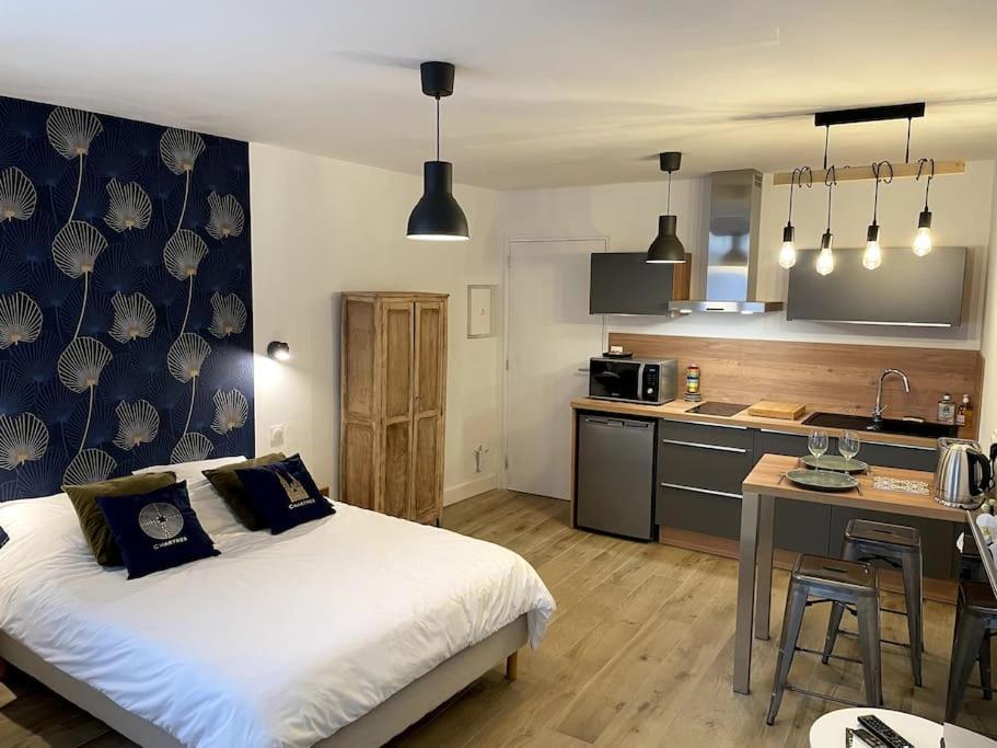 Alp Chartres - Cosy Studio Au Coeur De Chartres Avec Parking المظهر الخارجي الصورة