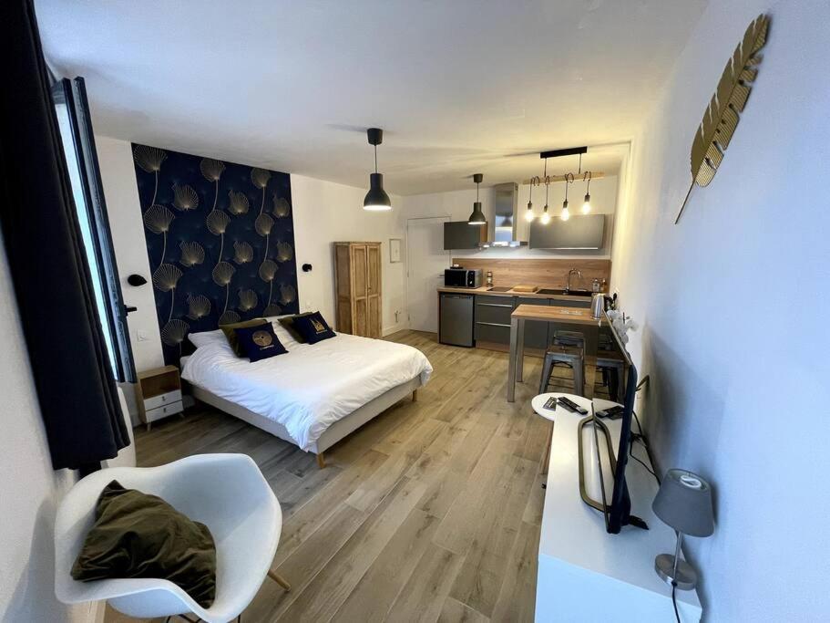 Alp Chartres - Cosy Studio Au Coeur De Chartres Avec Parking المظهر الخارجي الصورة